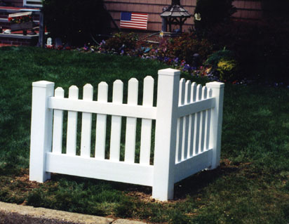 Contemporary Spaced Picket Fence Corner Accent Piece