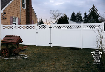 Standard Lattice Top Fence with Arched Gate