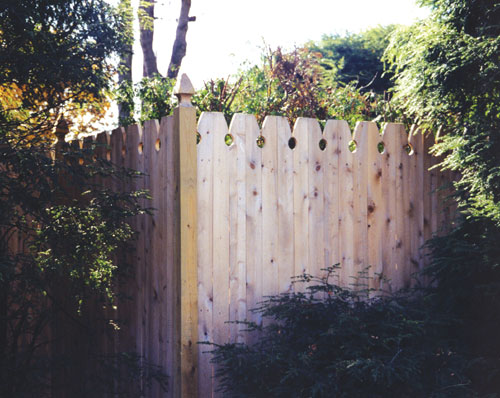 Wood Fence with Pointed Post