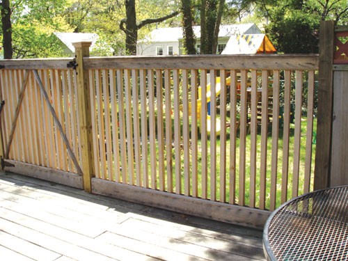 Kennedy Style Capped Wood Fence