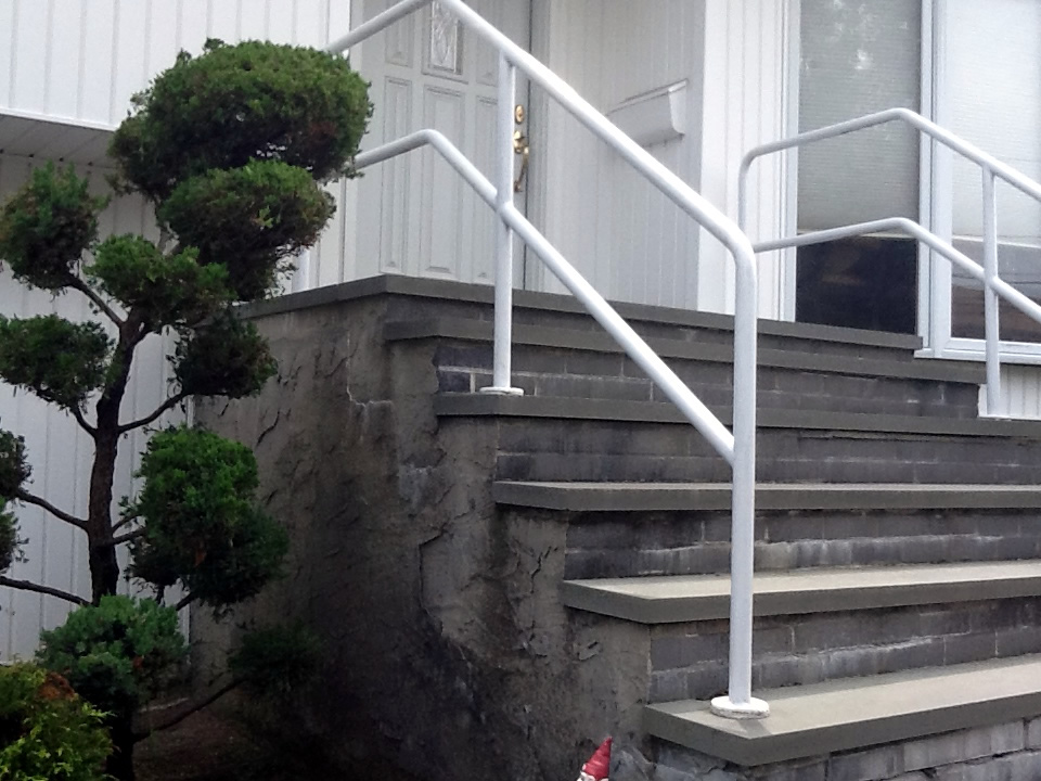 Two-rail Tubular Aluminum Railing