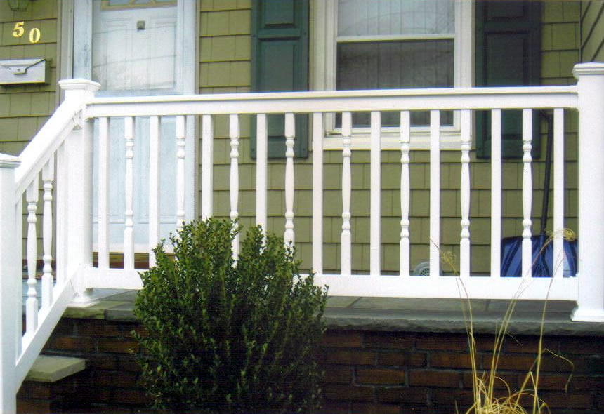 Custom Design PVC Railing with Alternating Square and Colonial Spindles