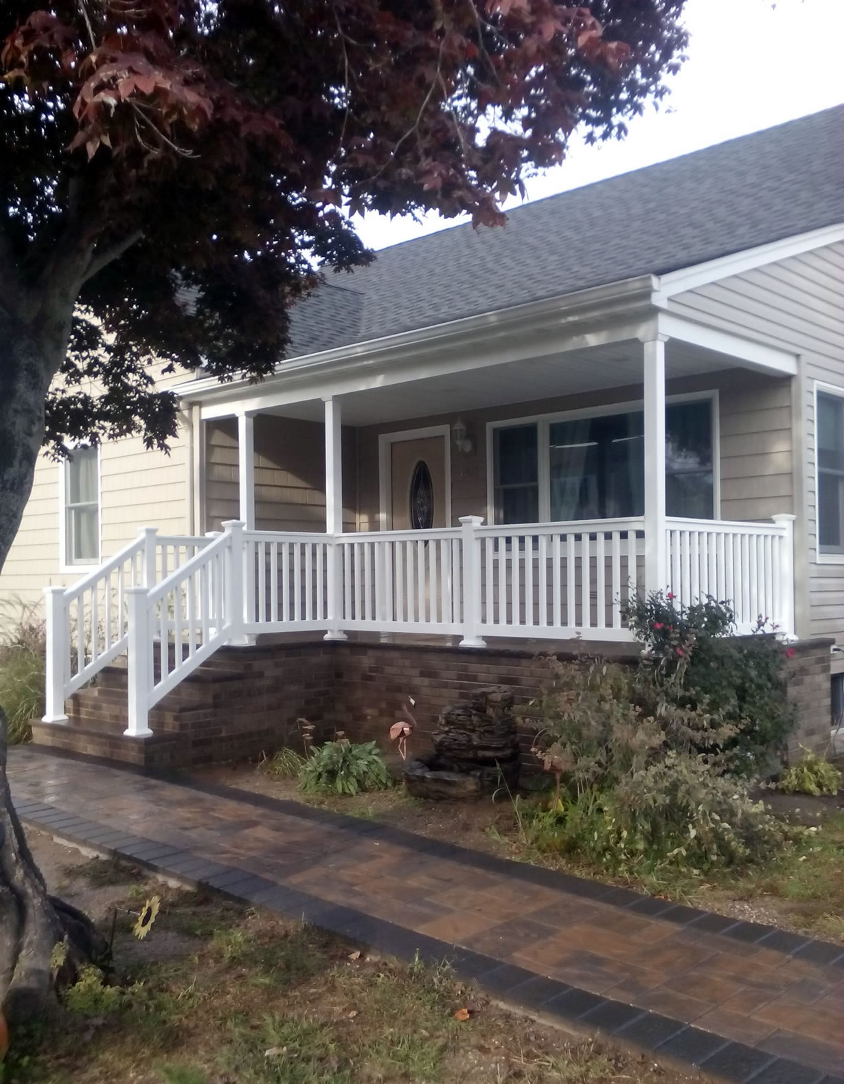 Phoenix Style PVC Railing Installed with Basic Square Porch Columns