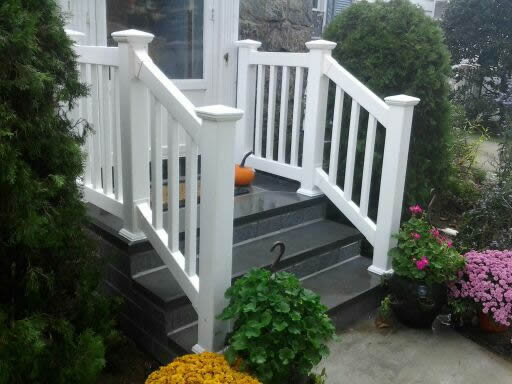 Phoenix Style PVC Railing with Top and Bottom Rails