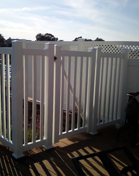 Raleigh Style PVC Railing with Pickets with Matching Gate