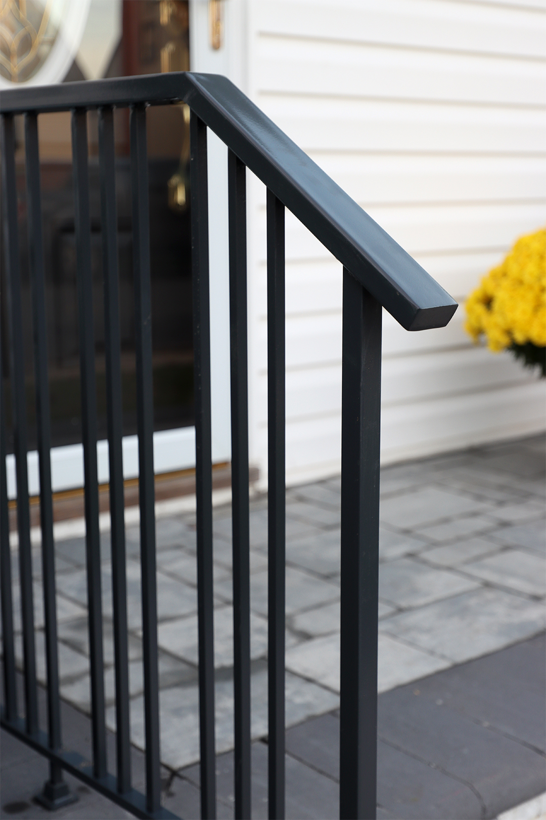 Wrought Iron Railing, Style #5 in Gray, Close-up